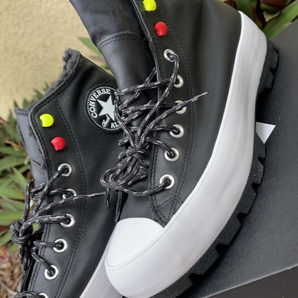 CONVERSE CTAS LUGGED WINTER HI BOOTS WMNS - Picture 15 of 16